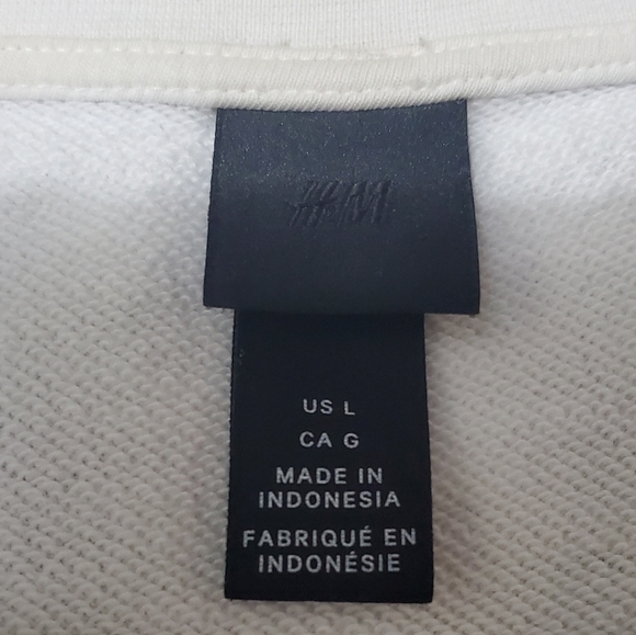 H&M White Sweater Tee - Picture 2 of 3